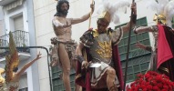 Soldado-Romano-de-rodillas-con-espada-y-lanza.-Misterio-Cristo-Resucitado.-Pozoblanco-Cordoba-2002_3
