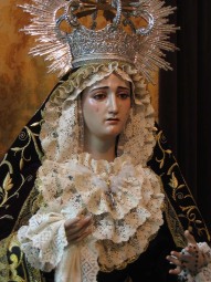 Maria-Santisima-de-la-Esperanza.-Huelma-Jaen.-Despues-de-la-restauracion.-Autor-Juan-Martinez-Cerrillo_2