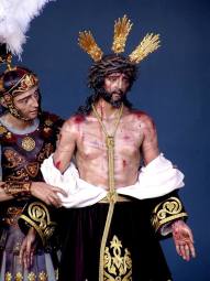 Ntro.-Padre-Jesus-del-Amor-Despojado-de-sus-Vestiduras.-Cadiz-2008_8